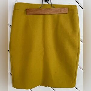 J. Crew No 2 Pencil Skirt Yellow Mustard Size 2 100% Wool Preppy Formal 88707